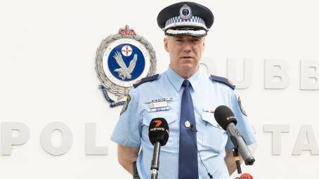 Western Region Commander Rod Smith provided an update on the fatal crash outside of Dubbo on Saturday, April 20. Picture by Belinda Soole